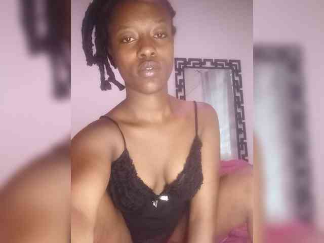 Gigi212 webcam