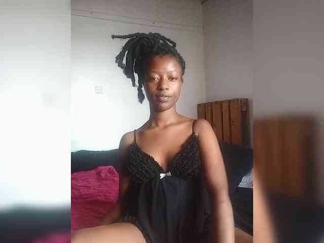Gigi212 webcam