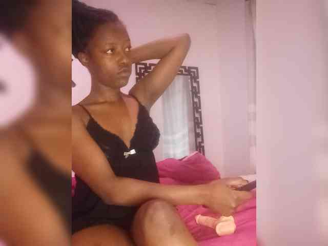 Gigi212 webcam