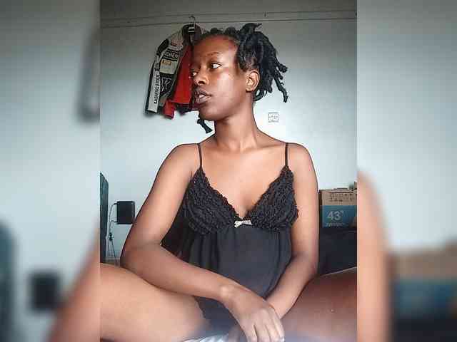 Gigi212 webcam