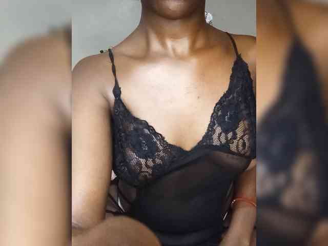Gigi212 webcam