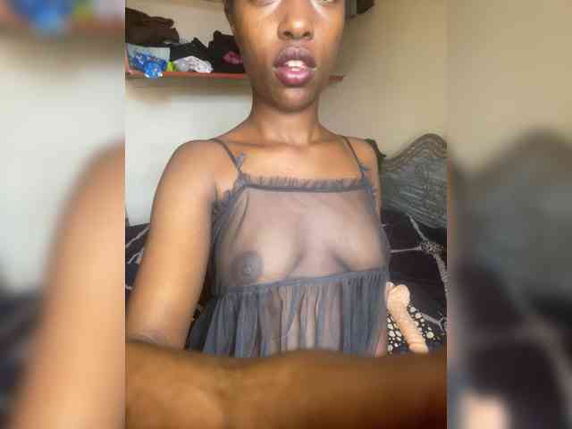 Gigi212 webcam