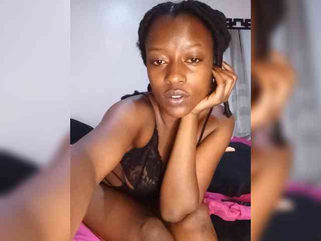 Gigi212 webcam