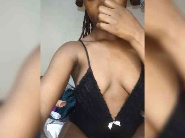 Gigi212 webcam