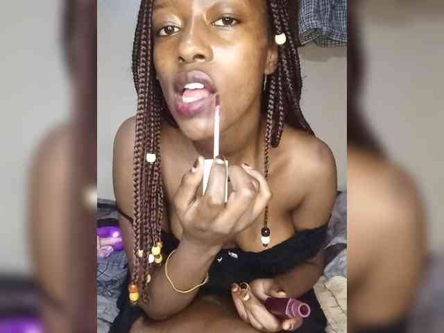 Gigi212 webcam