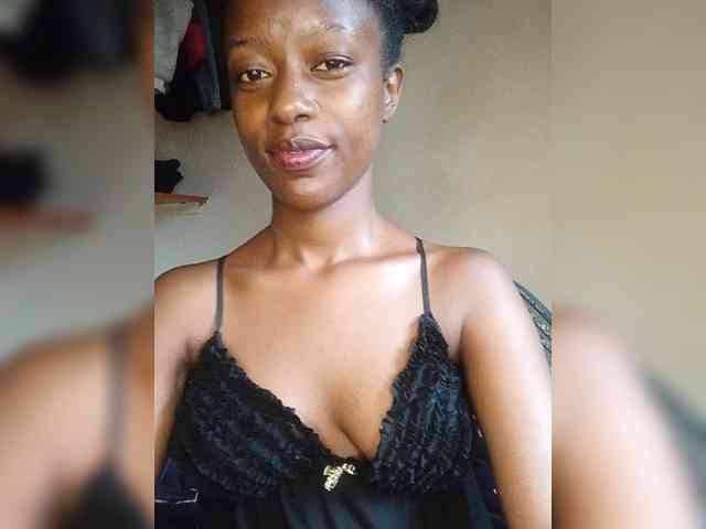 Gigi212 webcam