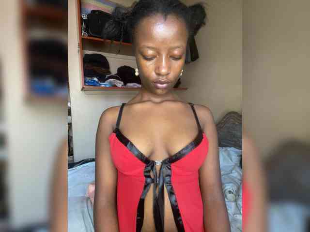 Gigi212 webcam