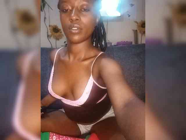 Gigi212 webcam