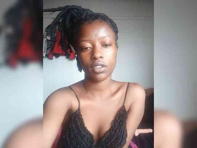 Gigi212 webcam