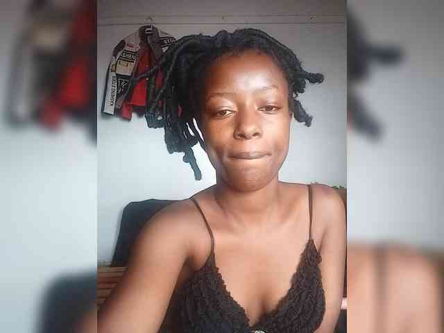 Gigi212 webcam