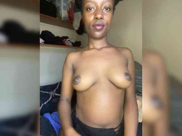 Gigi212 webcam