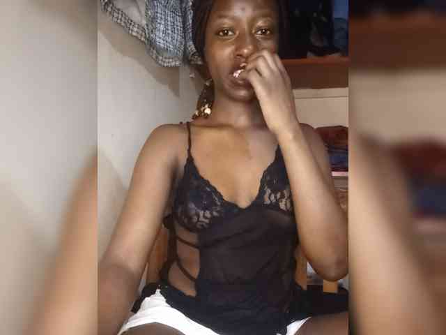 Gigi212 webcam