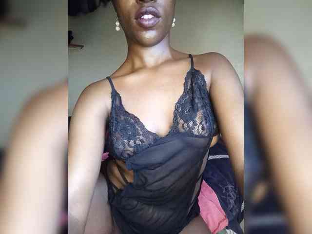 Gigi212 webcam