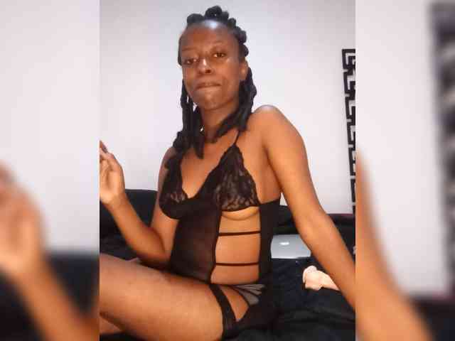 Gigi212 webcam