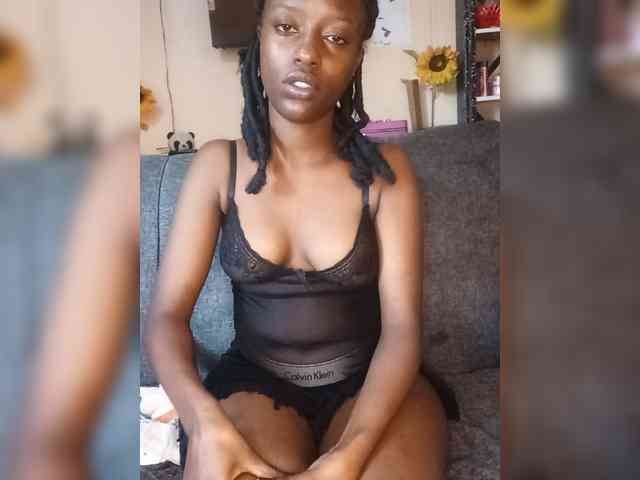 Gigi212 webcam