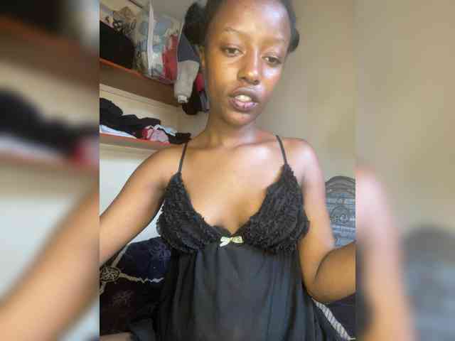 Gigi212 webcam