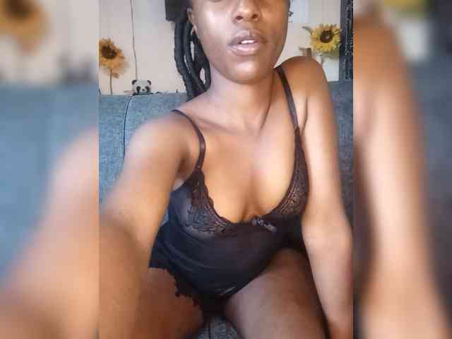 Gigi212 webcam