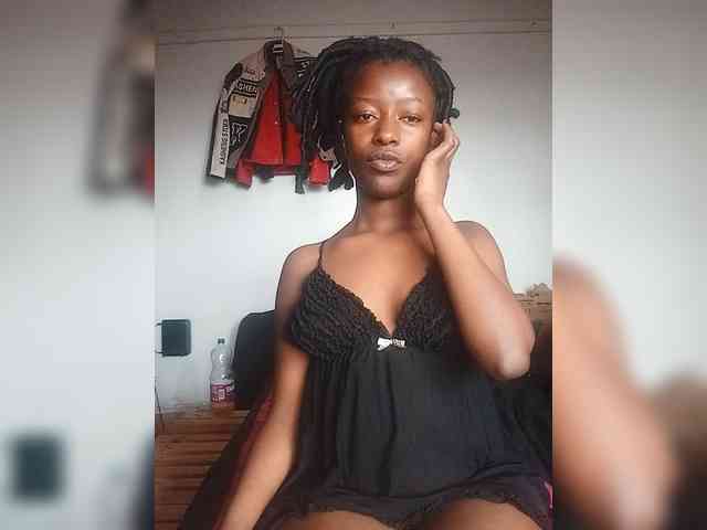 Gigi212 webcam