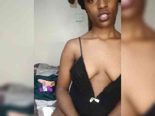 Gigi212 webcam