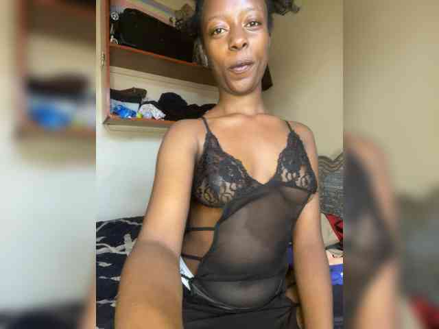 Gigi212 webcam