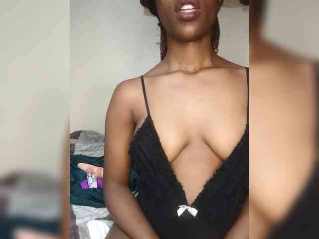 Gigi212 webcam