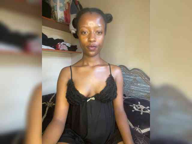 Gigi212 webcam