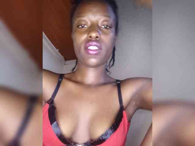 Gigi212 webcam