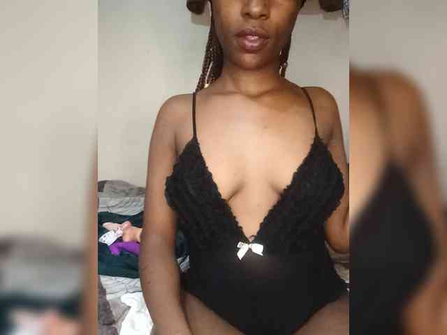 Gigi212 webcam