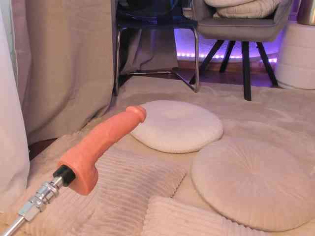 ChloeObril webcam