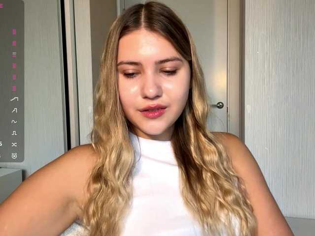 le modèle TanaCoor est en webcam porno dans un show sur le site bongacams, il possède les tags suivants: White/Caucasian,Blonde,Trimmed