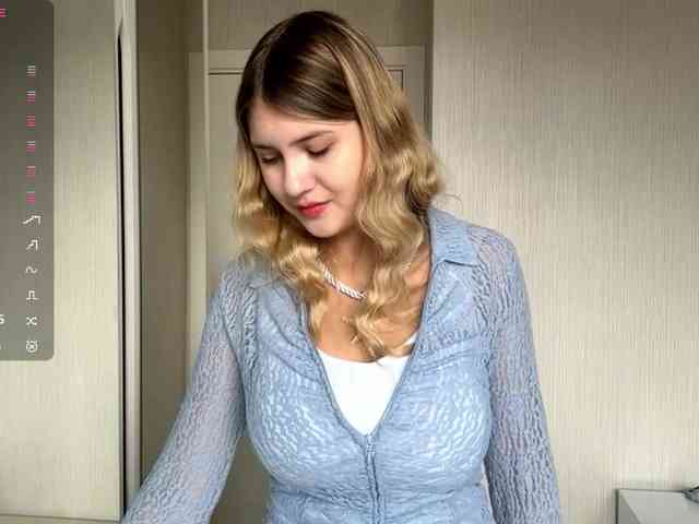 TanaCoor Live Webcam on BongaCams