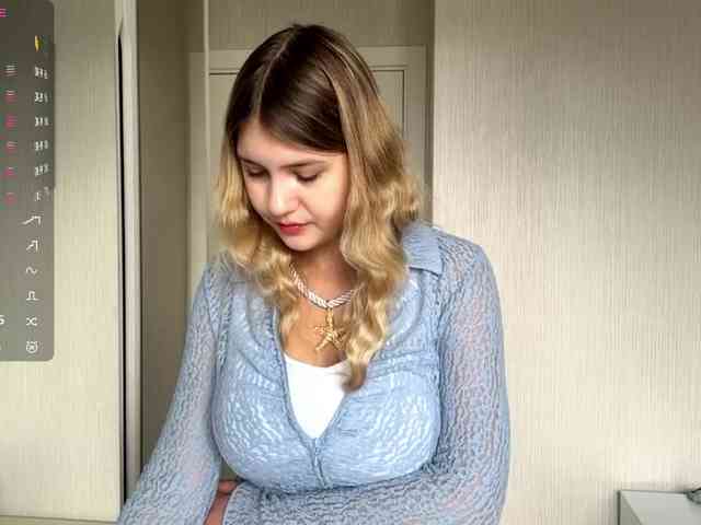TanaCoor Live Webcam on BongaCams