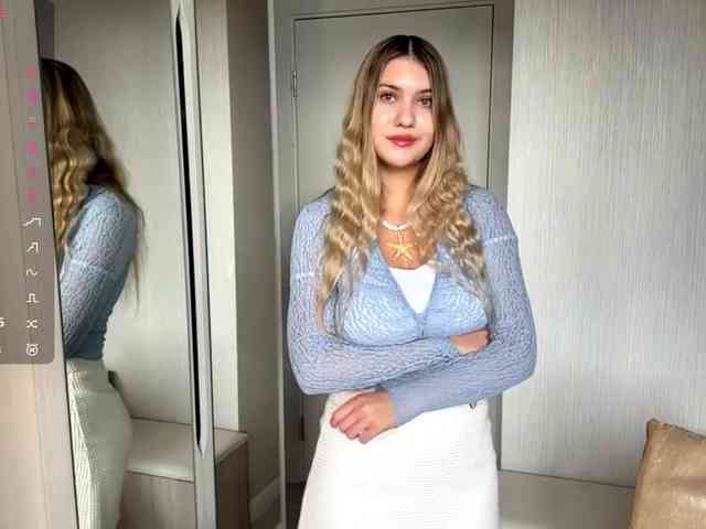 TanaCoor Live Webcam on BongaCams