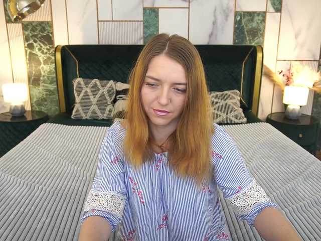 GoldenLacee live stream preview