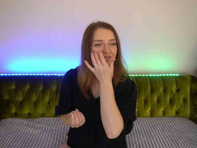 GoldenLacee webcam
