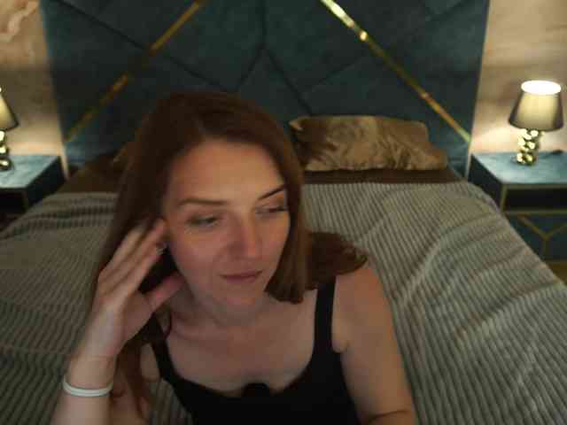 GoldenLacee webcam