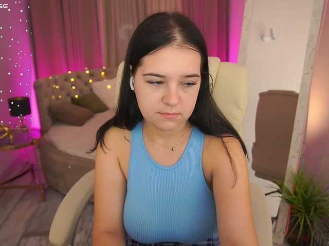 MadameSin live cam preview