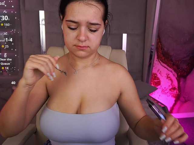 MadameSin live cam preview