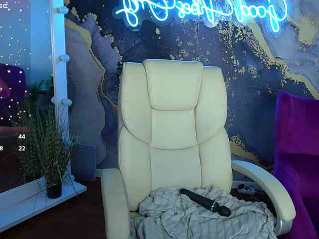 MadameSin webcam