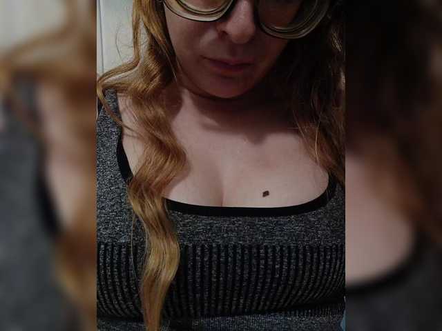 Mmmmyyyyrrrr live cam on BongaCams