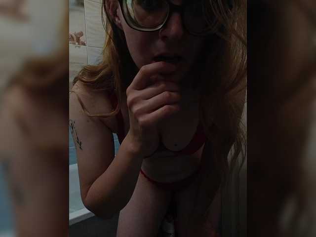 Mmmmyyyyrrrr live cam on BongaCams
