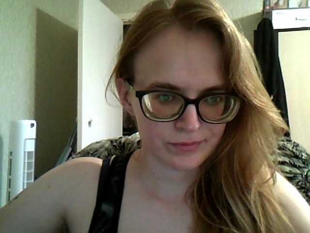 Mmmmyyyyrrrr live cam on BongaCams