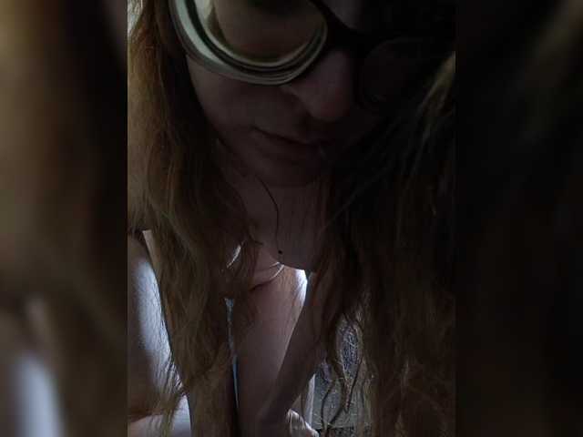 Mmmmyyyyrrrr live cam on BongaCams