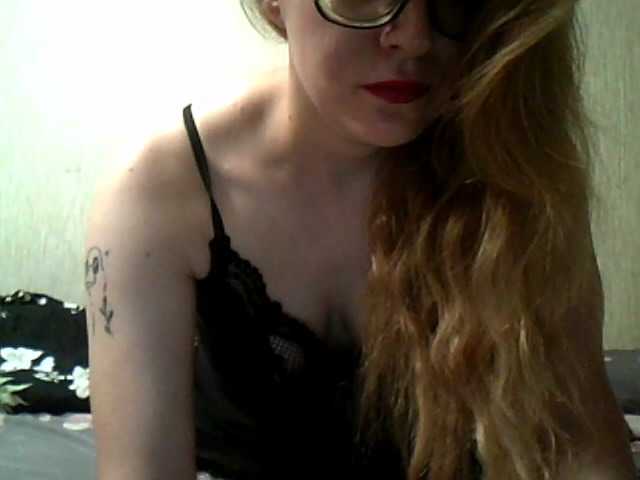 Mmmmyyyyrrrr live cam on BongaCams