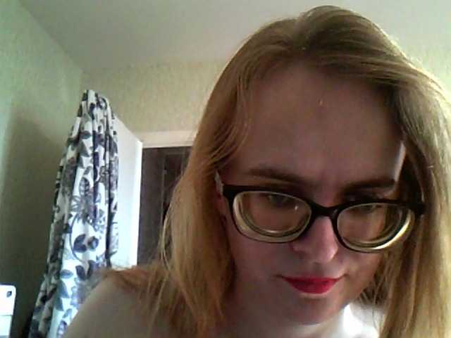 Mmmmyyyyrrrr live cam on BongaCams