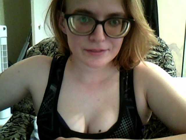 Mmmmyyyyrrrr live cam on BongaCams