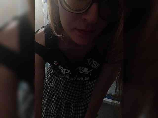 Mmmmyyyyrrrr webcam