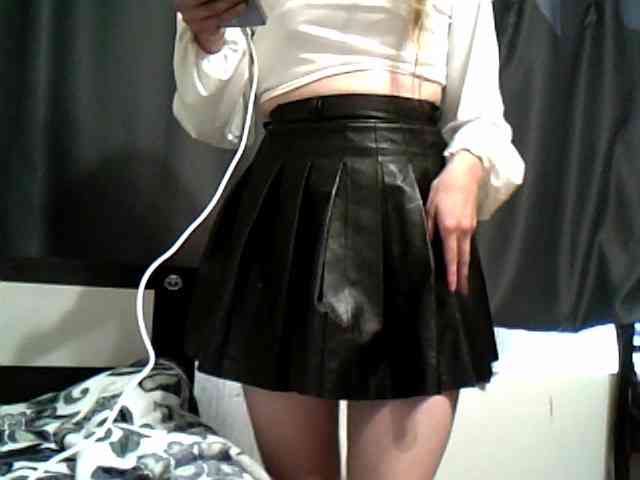 Mmmmyyyyrrrr Live Webcam on BongaCams