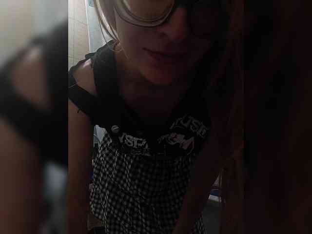 Mmmmyyyyrrrr webcam