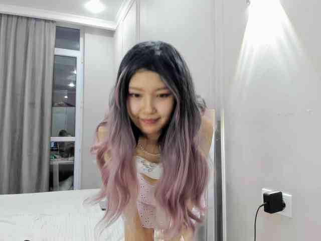 Model: AsianJenny
